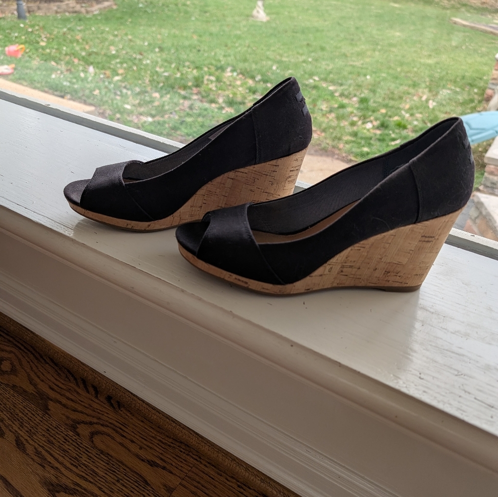 Toms Shoes Cork Wedge Peep Toe Heels Stella Black Canvas Women’s Size 9